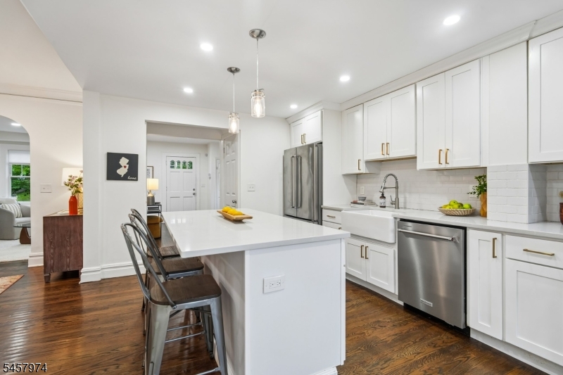 28 Oxford Ter Property Photo 19