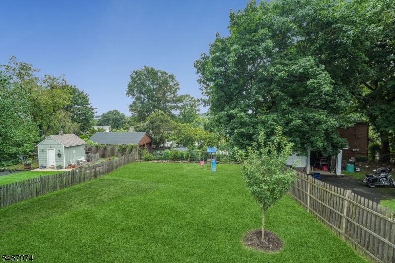 28 Oxford Ter Property Photo 44