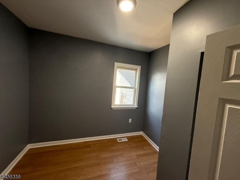20 Montrose Ter Property Photo 4