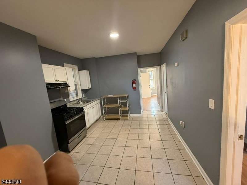 20 Montrose Ter Property Photo 7