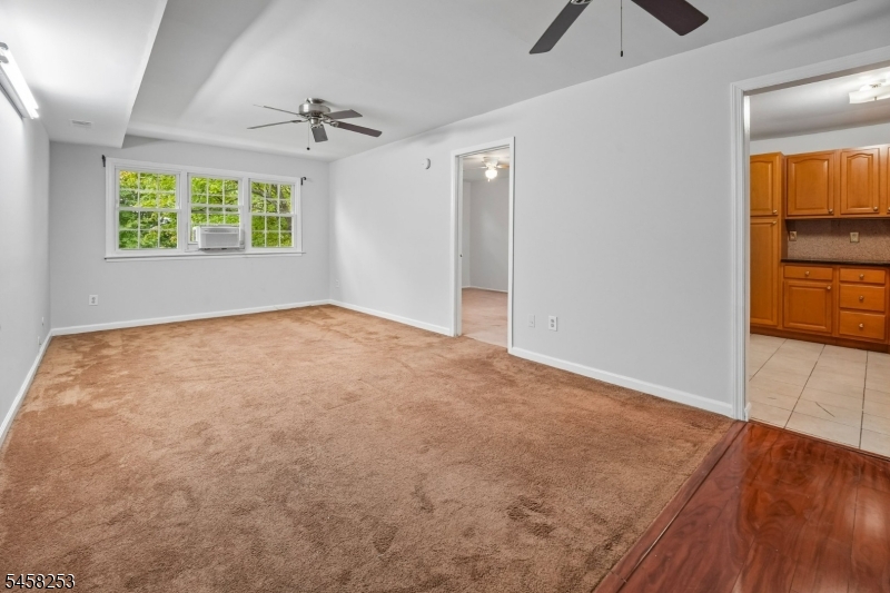 345 College Dr Property Photo 3