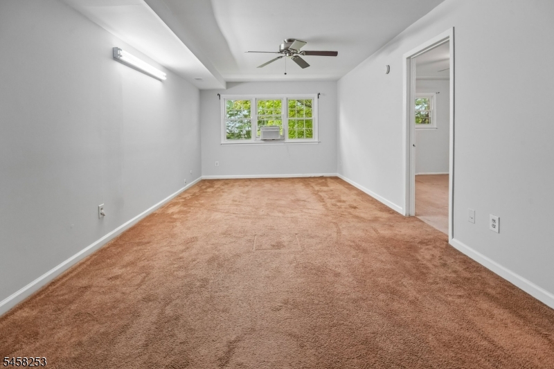 345 College Dr Property Photo 6