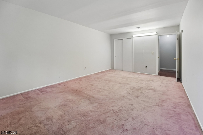 345 College Dr Property Photo 14