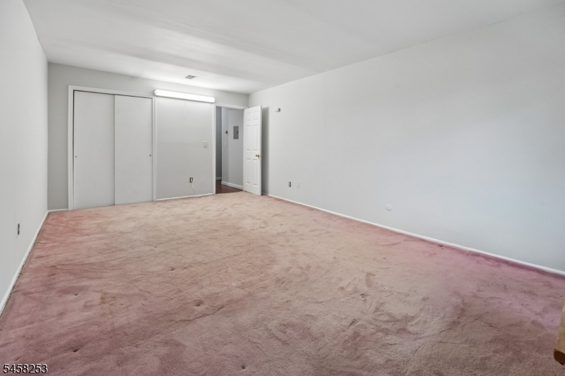 345 College Dr Property Photo 15