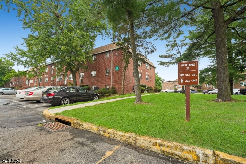 345 College Dr Property Photo 19