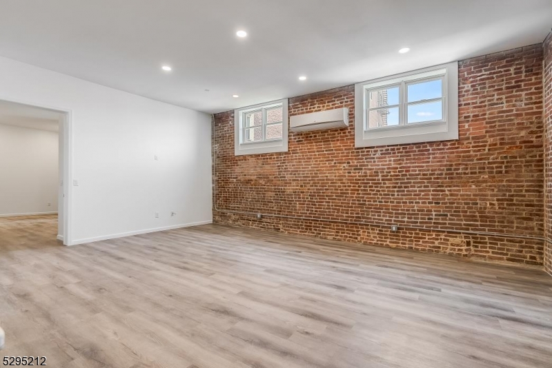 7 Moran Street B Property Photo 4