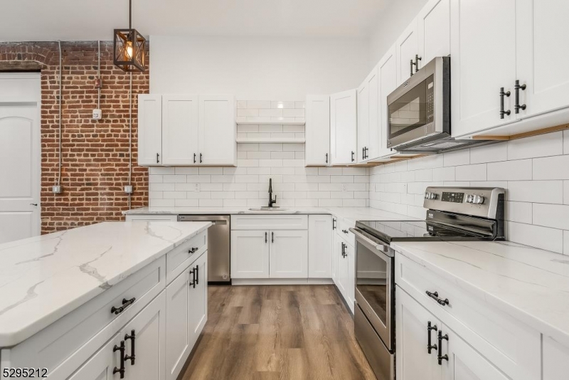 7 Moran Street B Property Photo 6