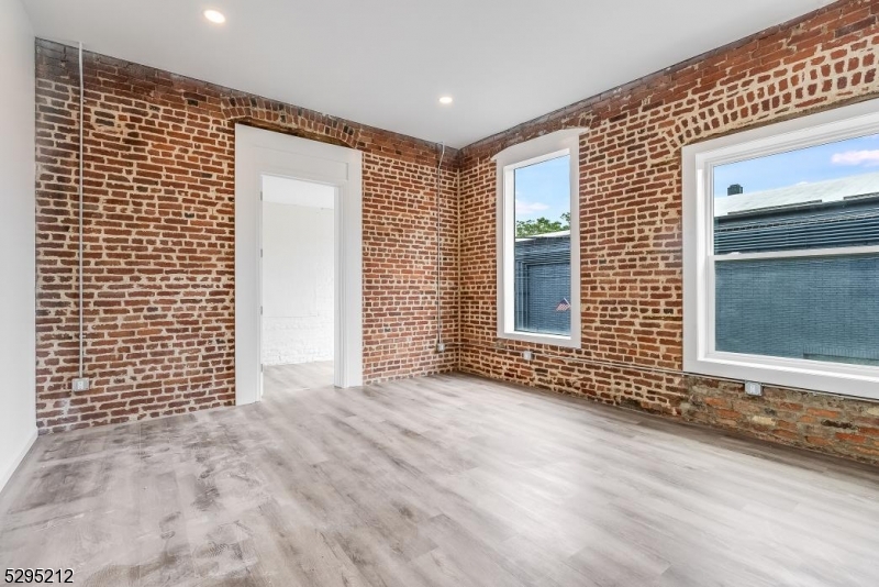 7 Moran Street B Property Photo 18