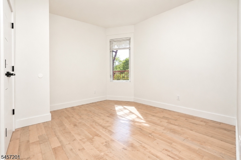 40 Johnston Ave Property Photo 19