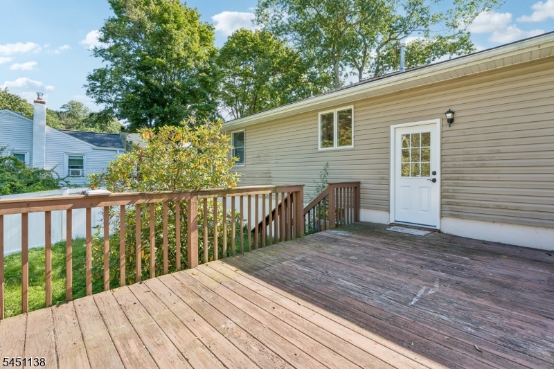 539 Logan Dr Property Photo 16