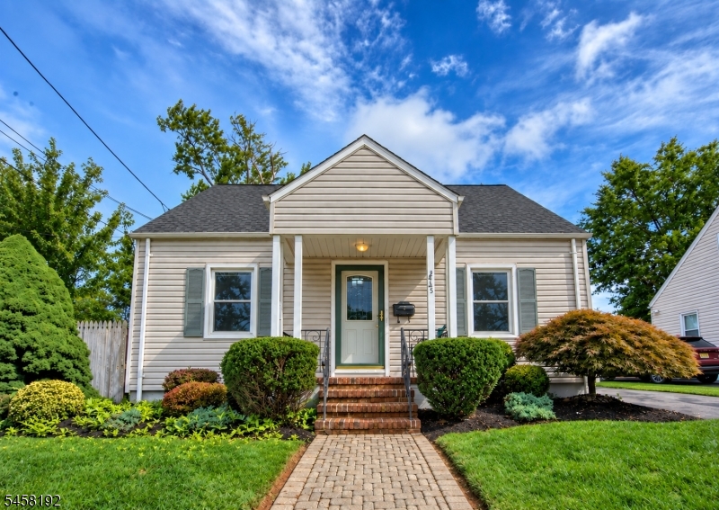 25 Monroe St
