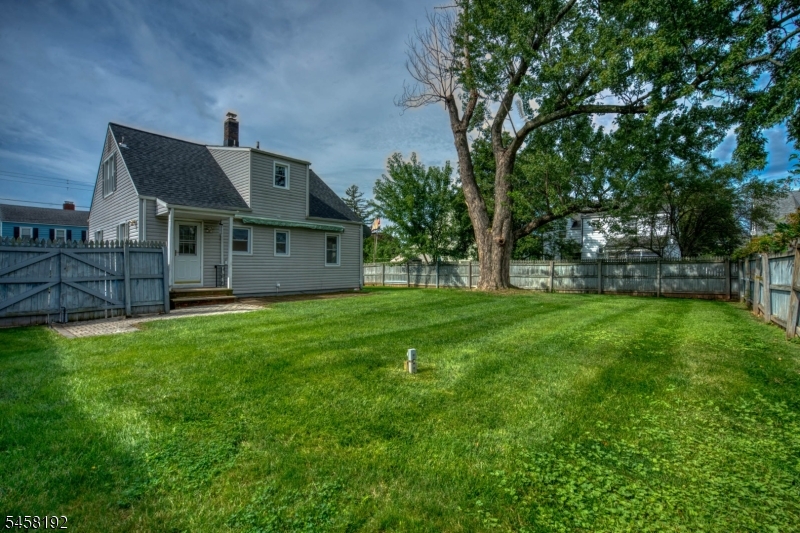 25 Monroe St Property Photo 4