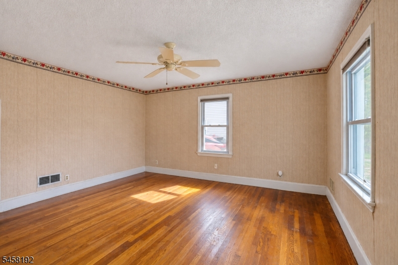 25 Monroe St Property Photo 11