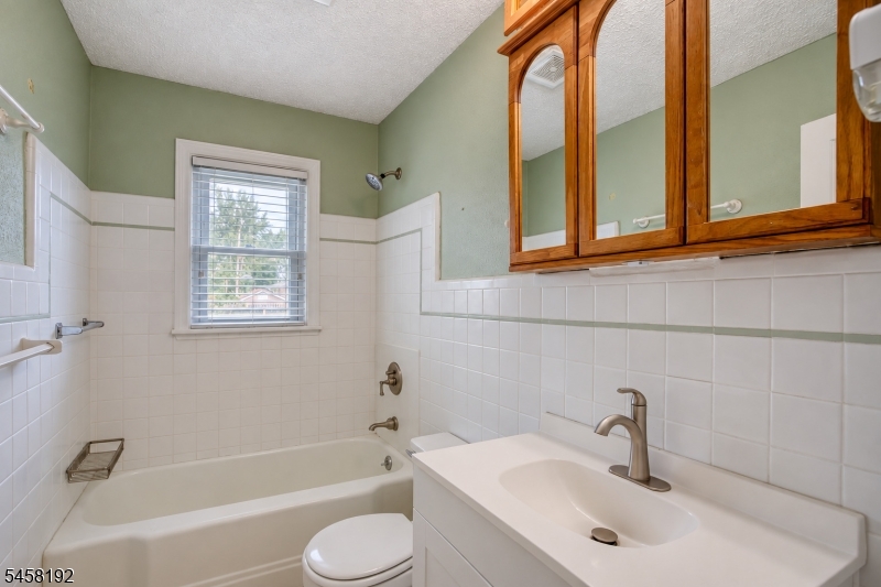 25 Monroe St Property Photo 16