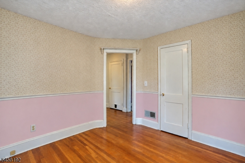 25 Monroe St Property Photo 18