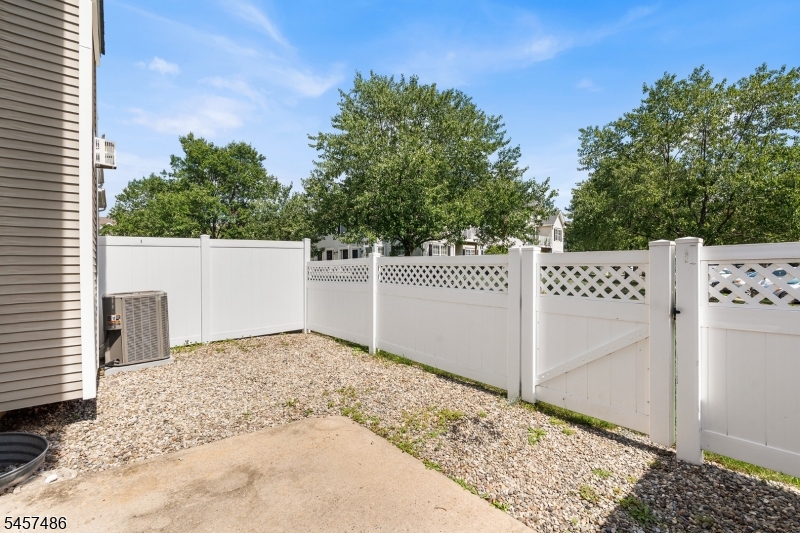 353 Cynthia Ln Property Photo 26