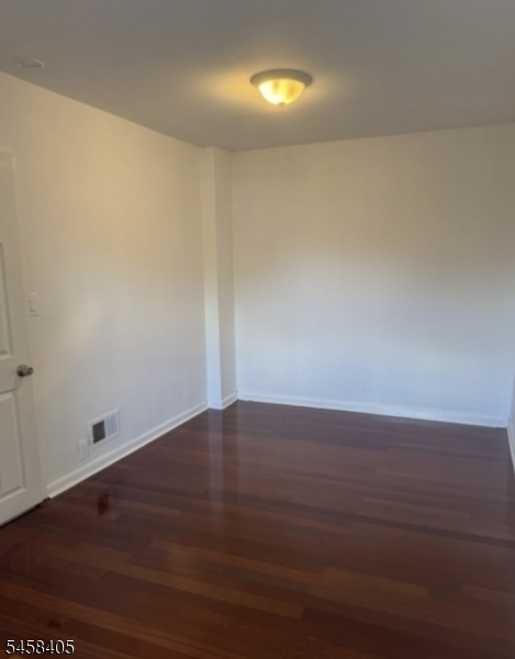 118 Irene St Property Photo 3