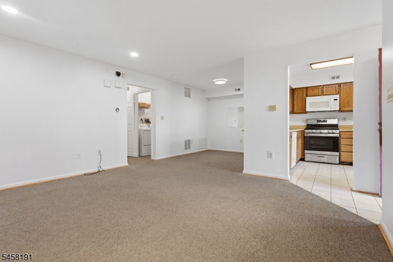 2704 Commons At Kingswood Dr 2704 Property Photo 4