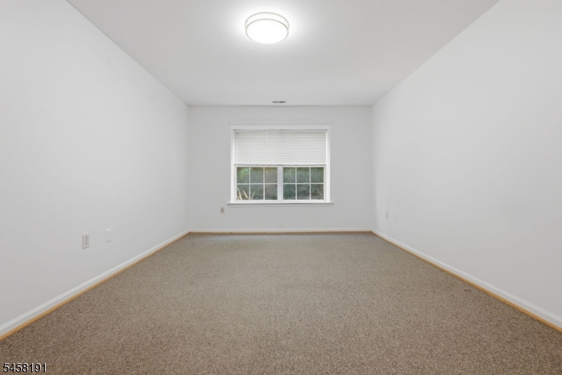 2704 Commons At Kingswood Dr 2704 Property Photo 12