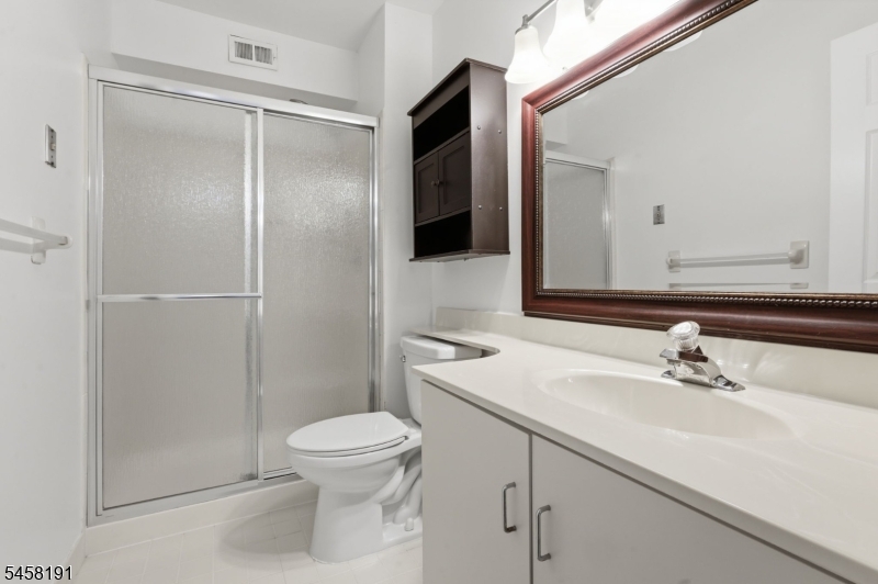 2704 Commons At Kingswood Dr 2704 Property Photo 15