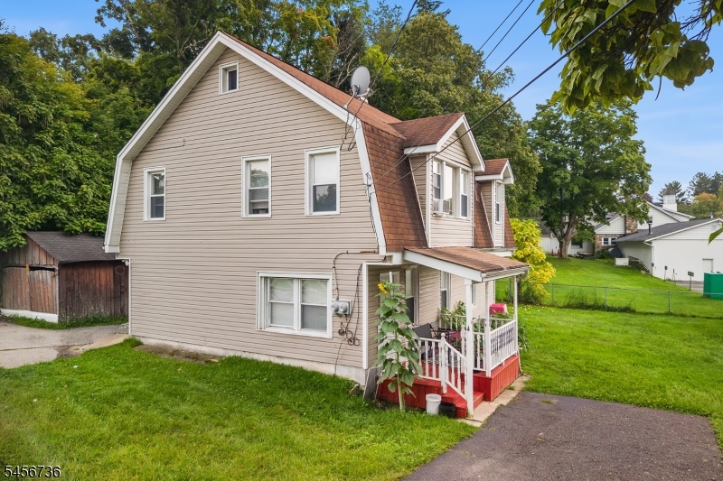 4 Hellers Ln Property Photo 1