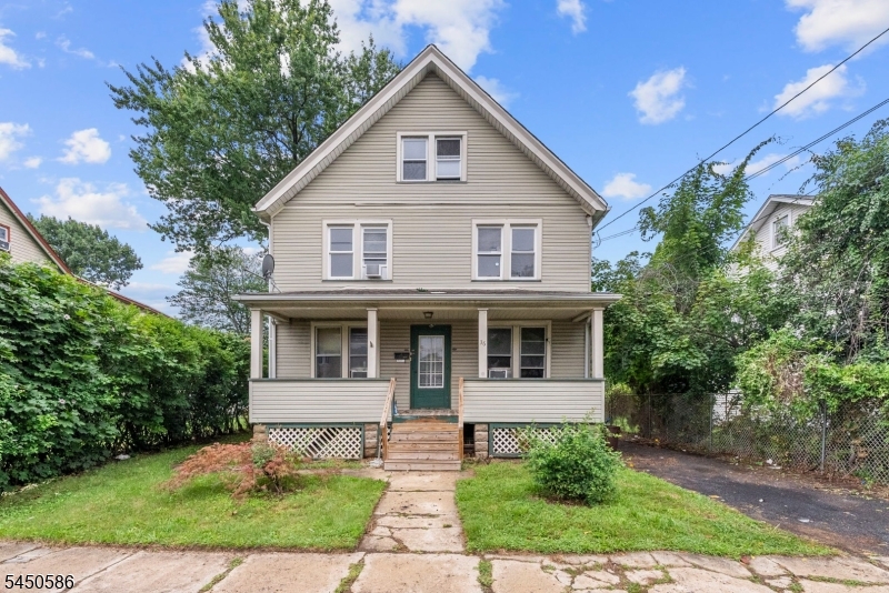 36 Pulaski St Property Photo 1