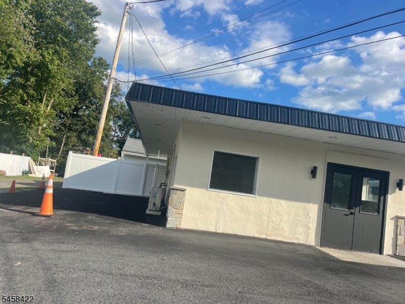 296 Us Highway 46 Property Photo 2
