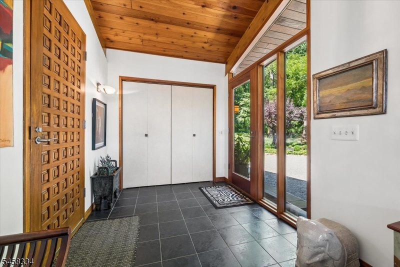 15 Palatine Rd Property Photo 3