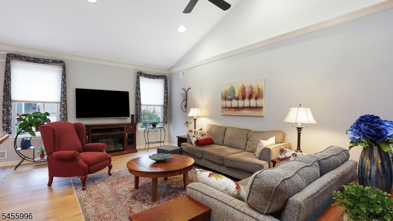 5 Constitution Way Property Photo 12