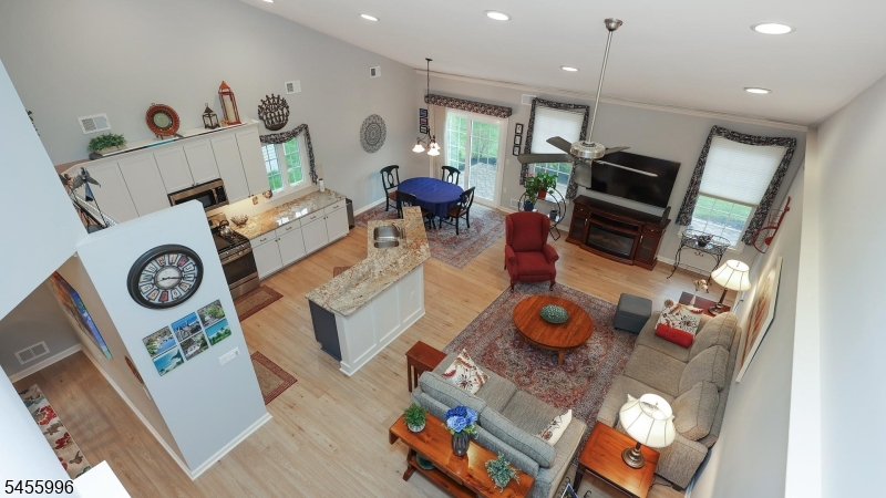 5 Constitution Way Property Photo 17
