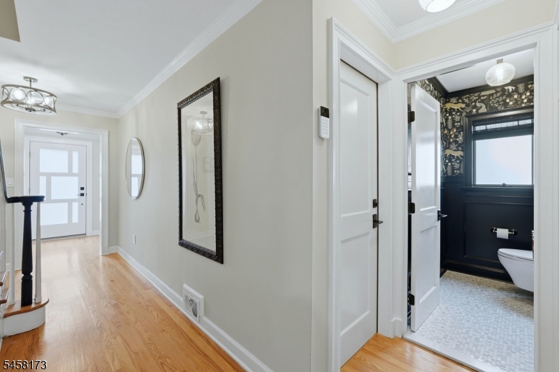 363 Irving Ave Property Photo 22