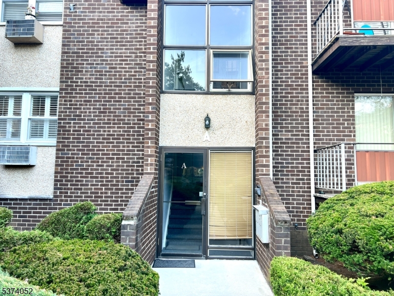 421 Bloomfield Ave A1 Property Photo 1