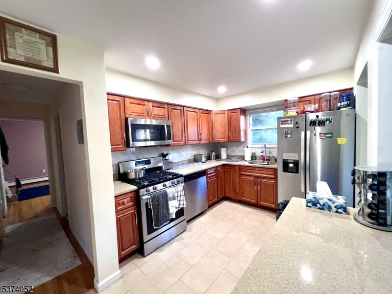 421 Bloomfield Ave A1 Property Photo 8