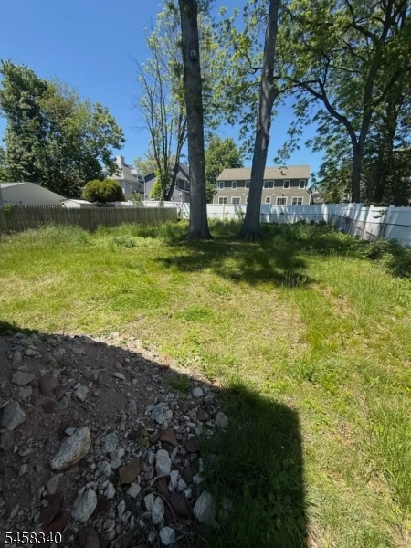 514 Downer St Property Photo 12
