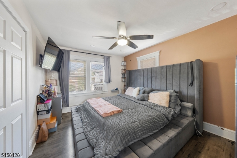 331 Thompson Avenue Property Photo 13