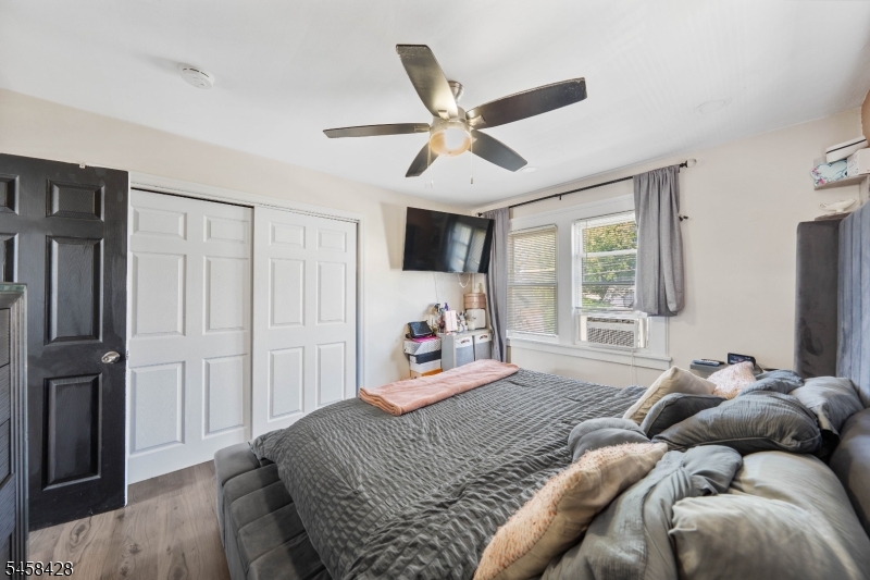 331 Thompson Avenue Property Photo 14