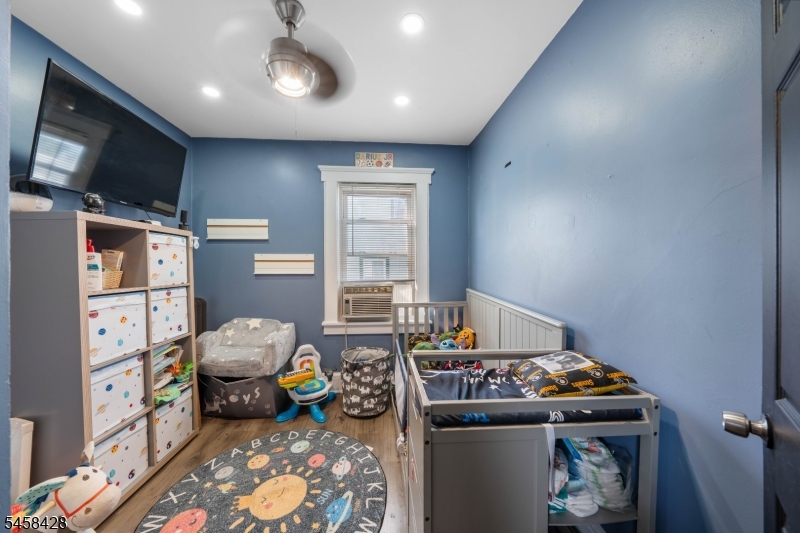 331 Thompson Avenue Property Photo 17