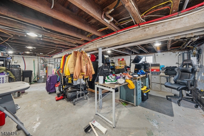 331 Thompson Avenue Property Photo 18
