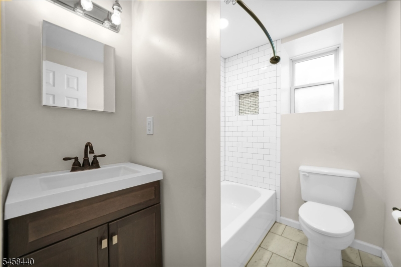 130 Orient Way Cc Cc Property Photo 12