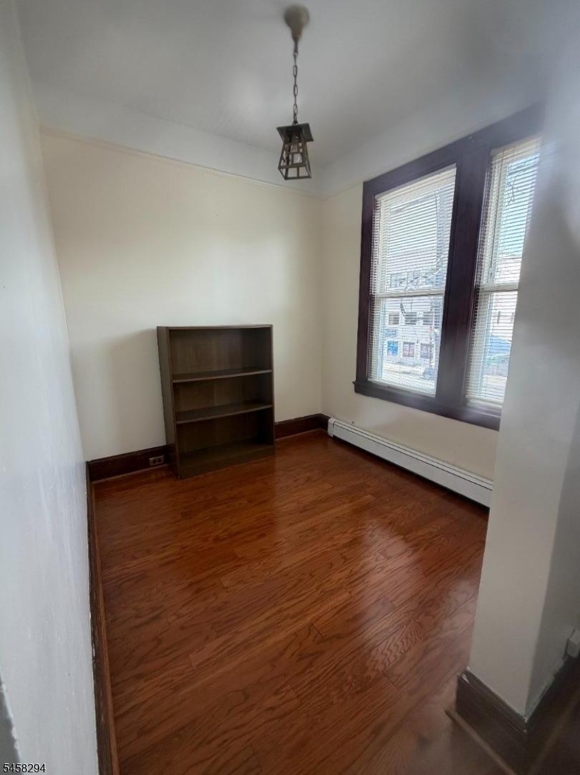 330 Bloomfield Ave 3 Property Photo 7