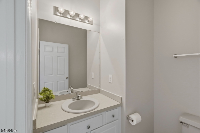 13 Reins Ct Property Photo 4