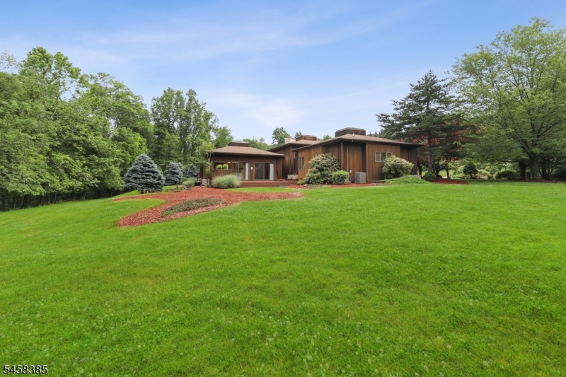 51 Hoagland Rd Property Photo 4