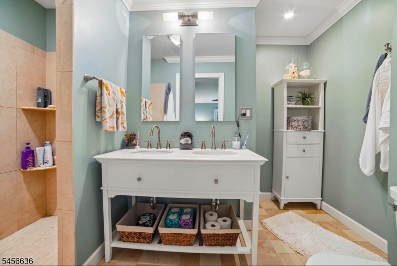 5 W William St Property Photo 26