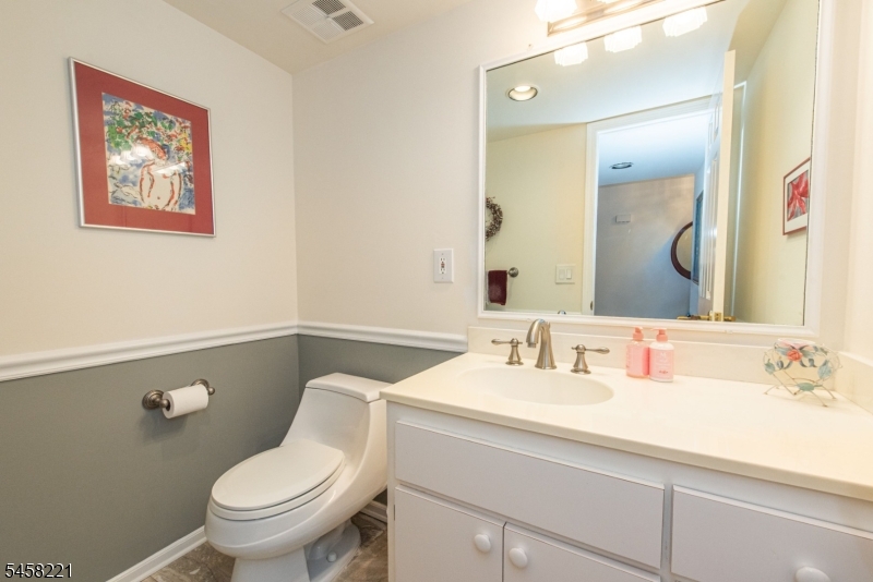 45 Stonegate Dr Property Photo 14