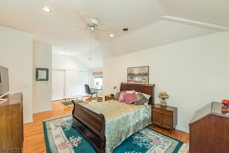 45 Stonegate Dr Property Photo 15