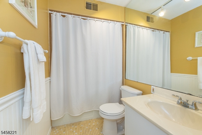 45 Stonegate Dr Property Photo 19