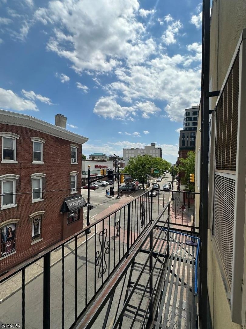46 Ferry St Property Photo 1