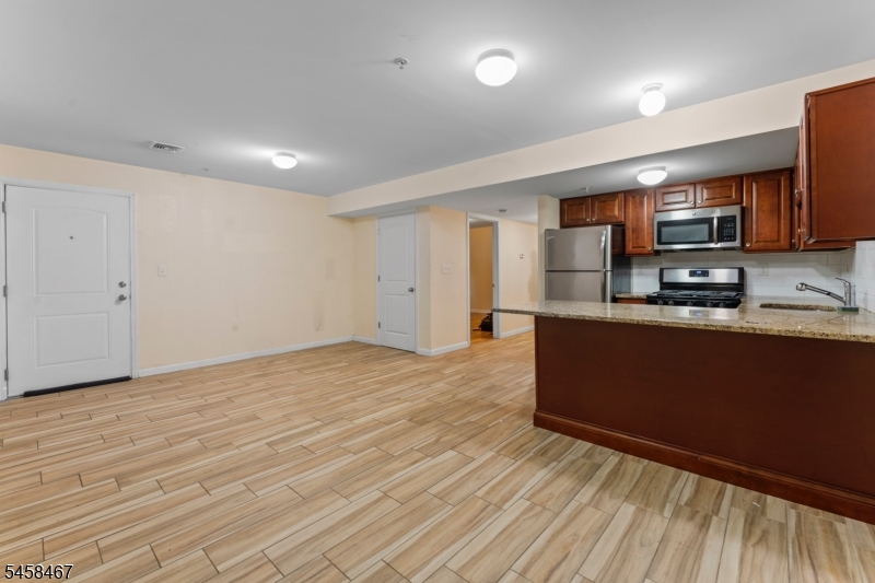 453 Washington St 1 Property Photo 2
