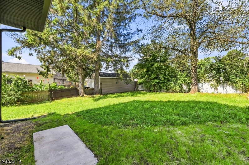 139 Main St Property Photo 40