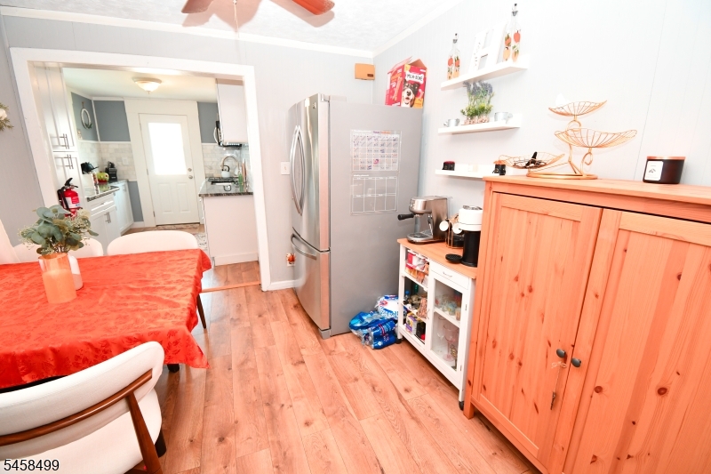 109 Osborn St Property Photo 13